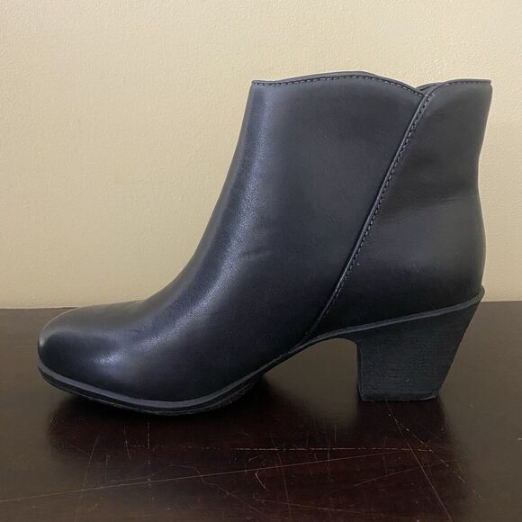 Comfortiva Women's Barras 7 Wide Black Boots - Picture 5 of 7